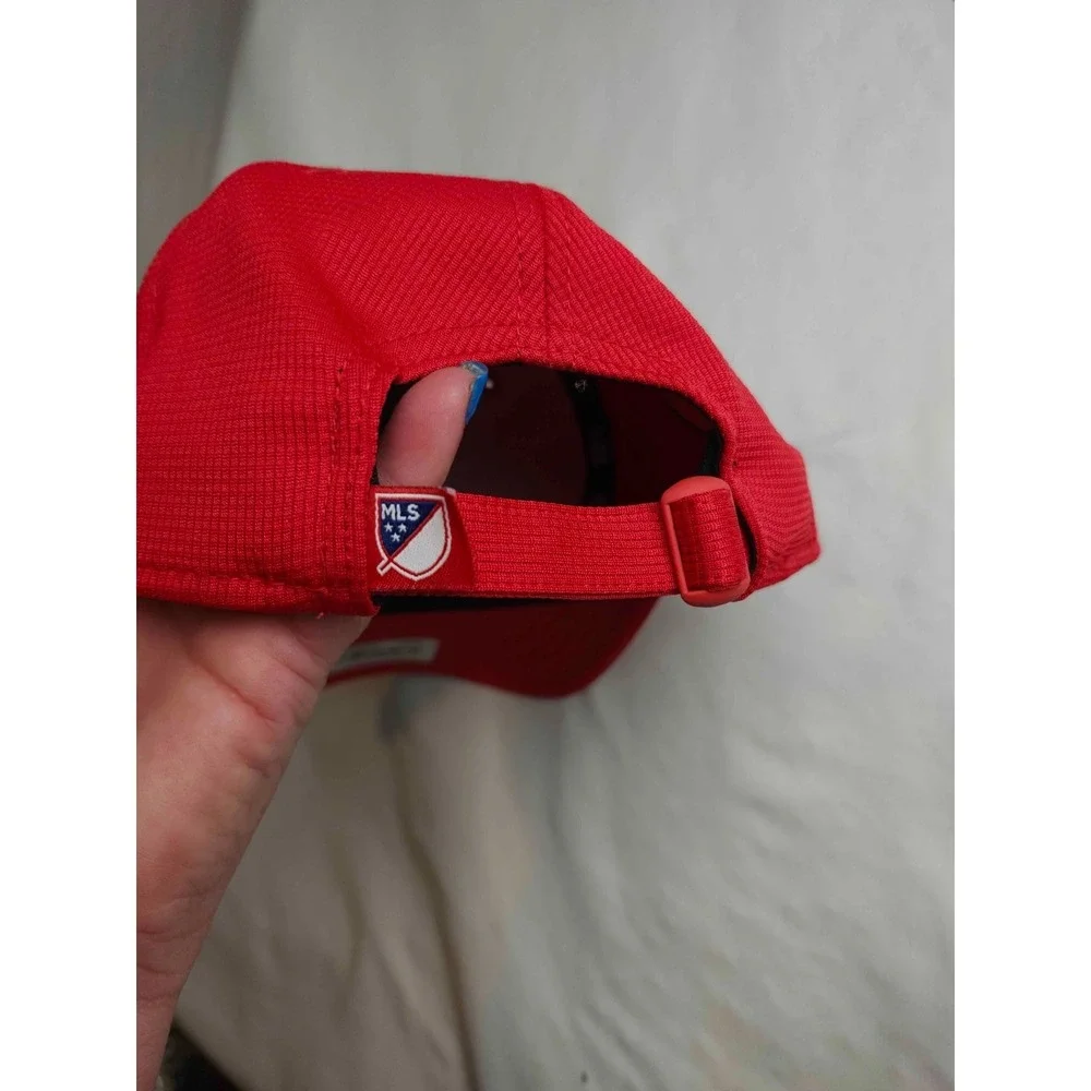 New Era 9TWENTY New York Red Bulls MLS Adjustable Hat Red Woven Soccer Cap NWT